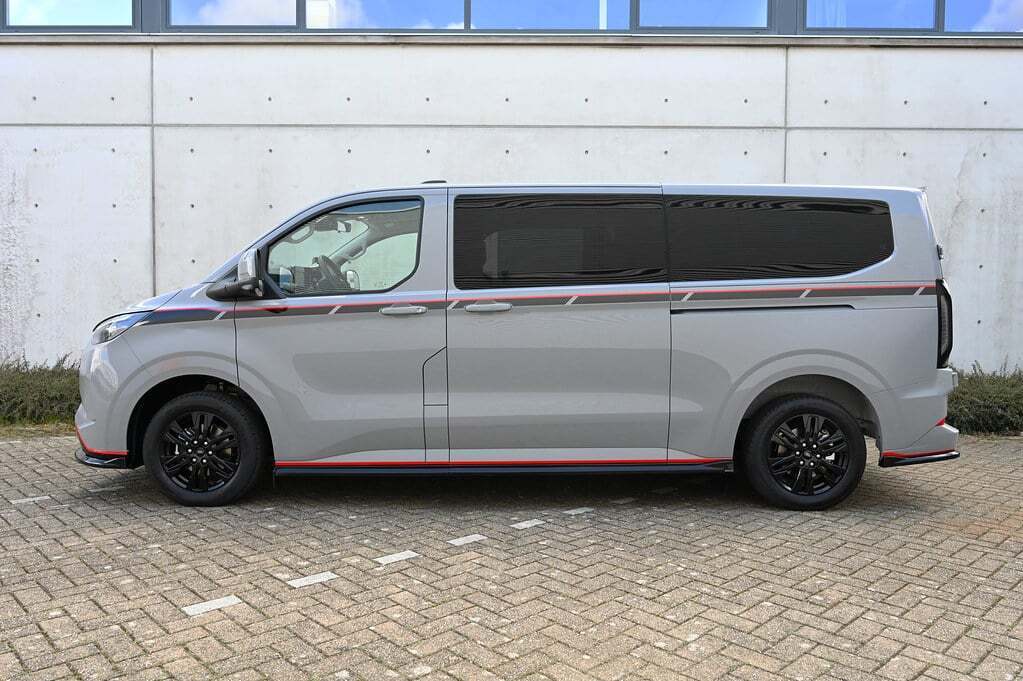 Ford Transit Custom Grey Platinum met Maxton Design
