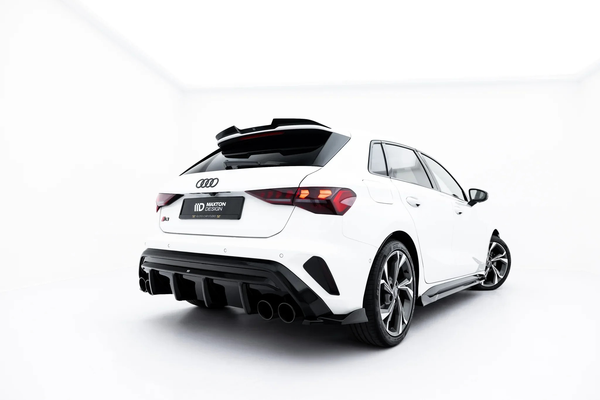 AU S3 8 YF S RS1 G SLSBBLACK